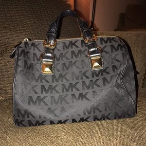 🔥Easter Sale🔥 Authentic Michael Kors Purse